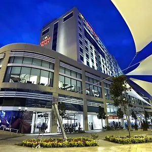 מלון Crowne Plaza By Ihg
