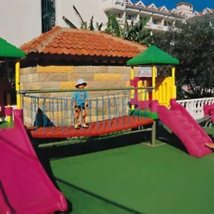 https://club-hotel-pineta.aegeanhotels.net