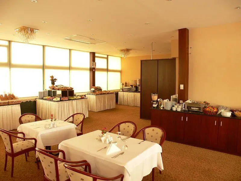 Feronya Hotel Istanbul 4*,