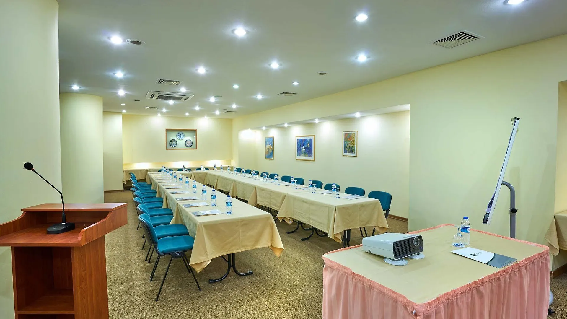 Feronya Hotel Istanbul 4*,